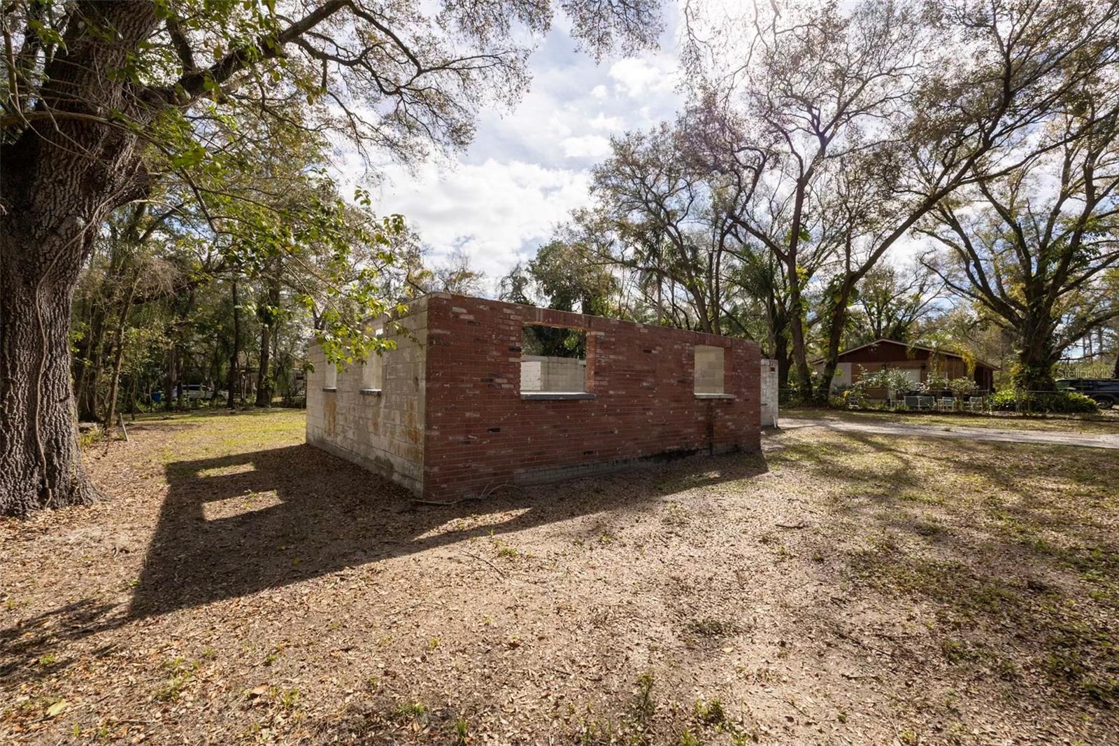 5515 N FALKENBURG RD, TAMPA, FL, 33610