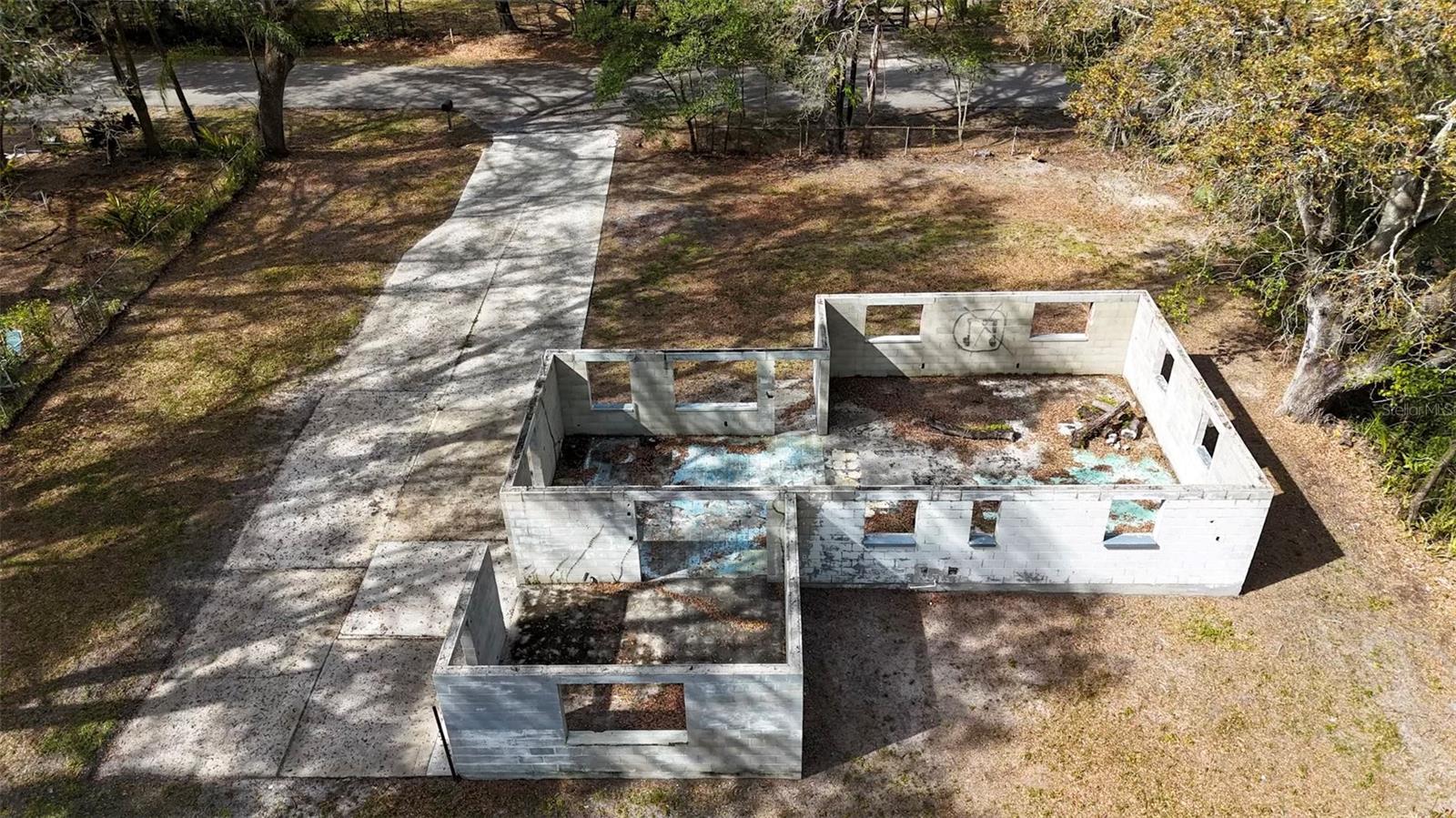 5515 N FALKENBURG RD, TAMPA, FL, 33610