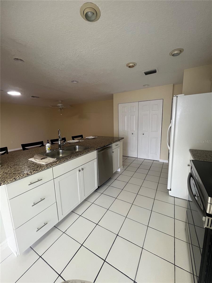 1111 APPLE TER, LEESBURG, FL, 34748