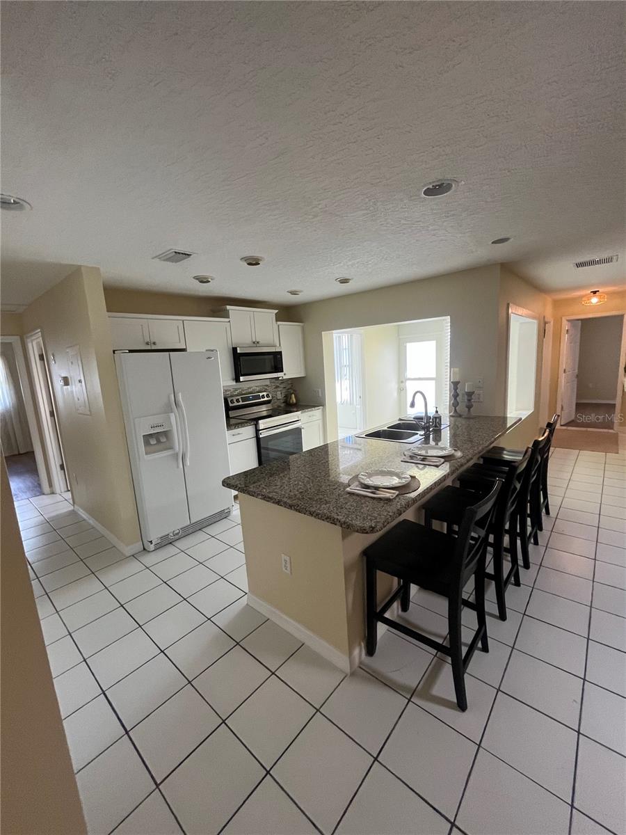 1111 APPLE TER, LEESBURG, FL, 34748