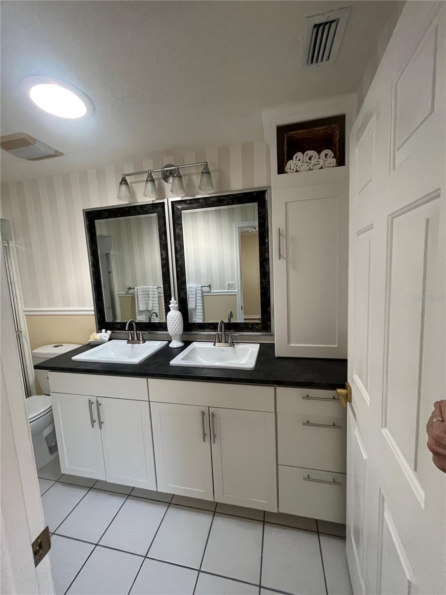 1111 APPLE TER, LEESBURG, FL, 34748