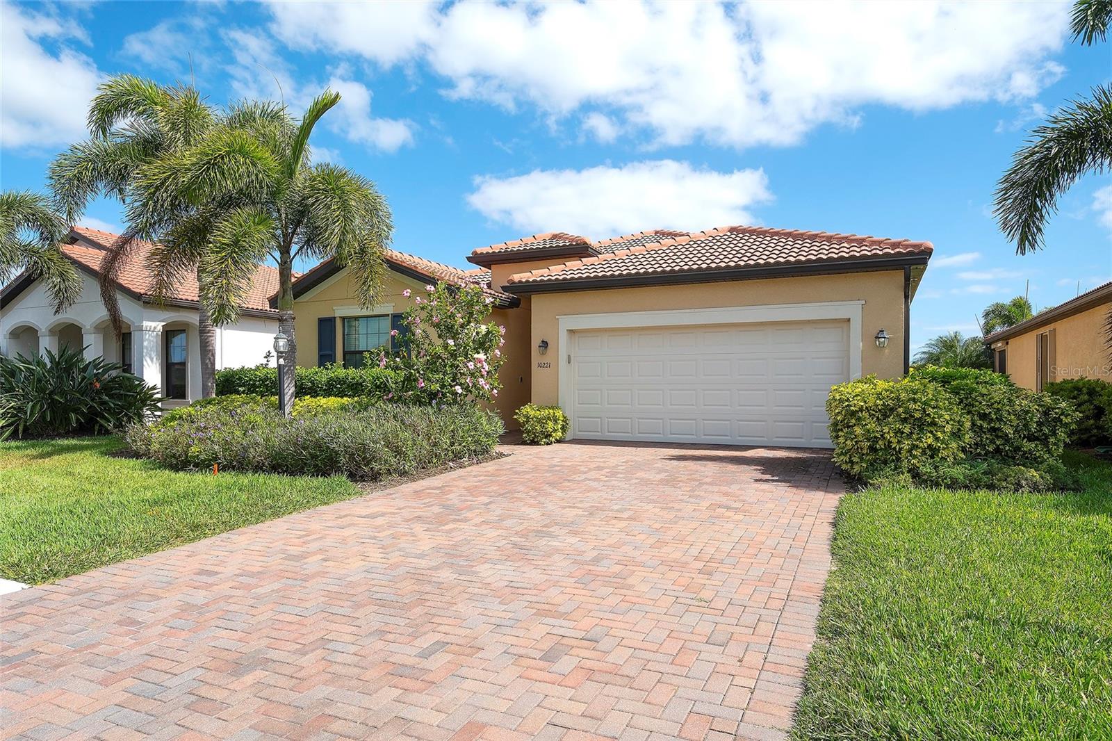 10221 LOCH LOMOND DR, BRADENTON, FL, 34211