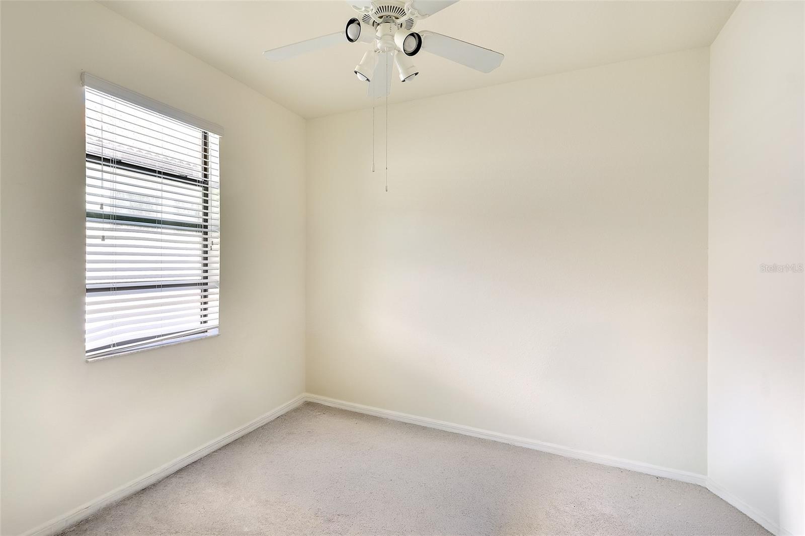 10221 LOCH LOMOND DR, BRADENTON, FL, 34211