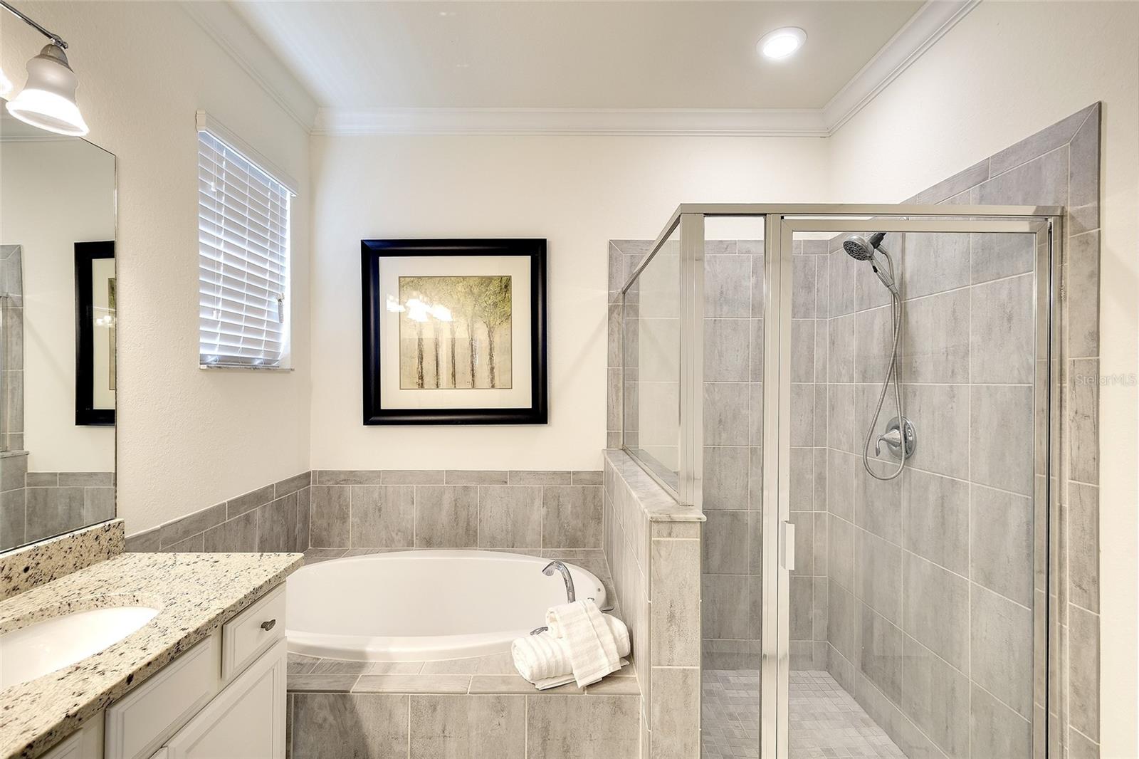 10221 LOCH LOMOND DR, BRADENTON, FL, 34211