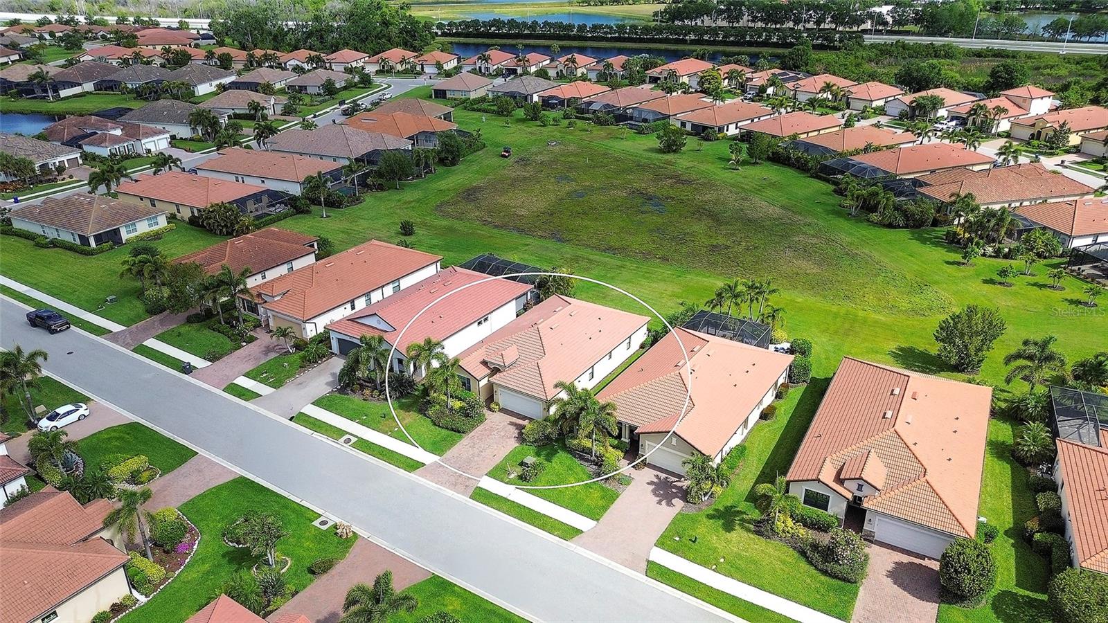 10221 LOCH LOMOND DR, BRADENTON, FL, 34211