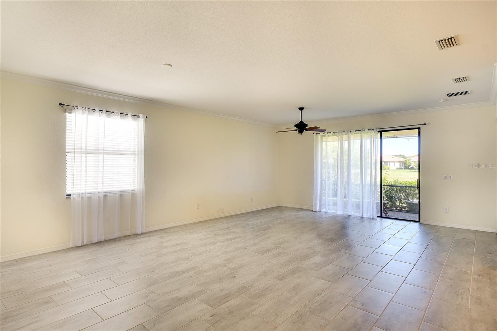 10221 LOCH LOMOND DR, BRADENTON, FL, 34211