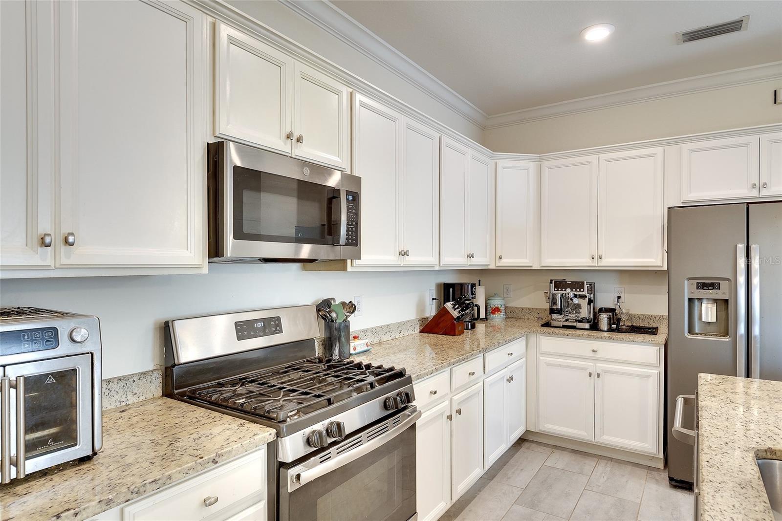 10221 LOCH LOMOND DR, BRADENTON, FL, 34211