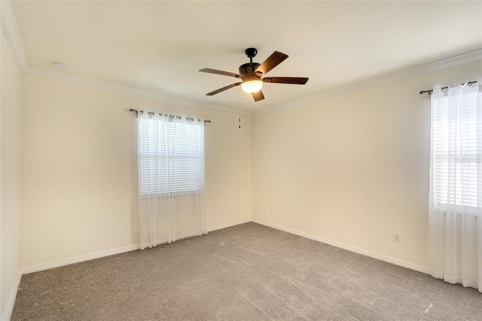 10221 LOCH LOMOND DR, BRADENTON, FL, 34211