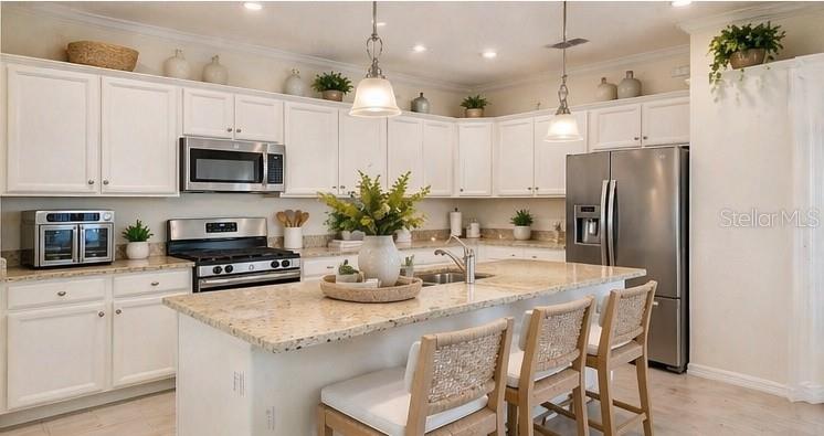 10221 LOCH LOMOND DR, BRADENTON, FL, 34211