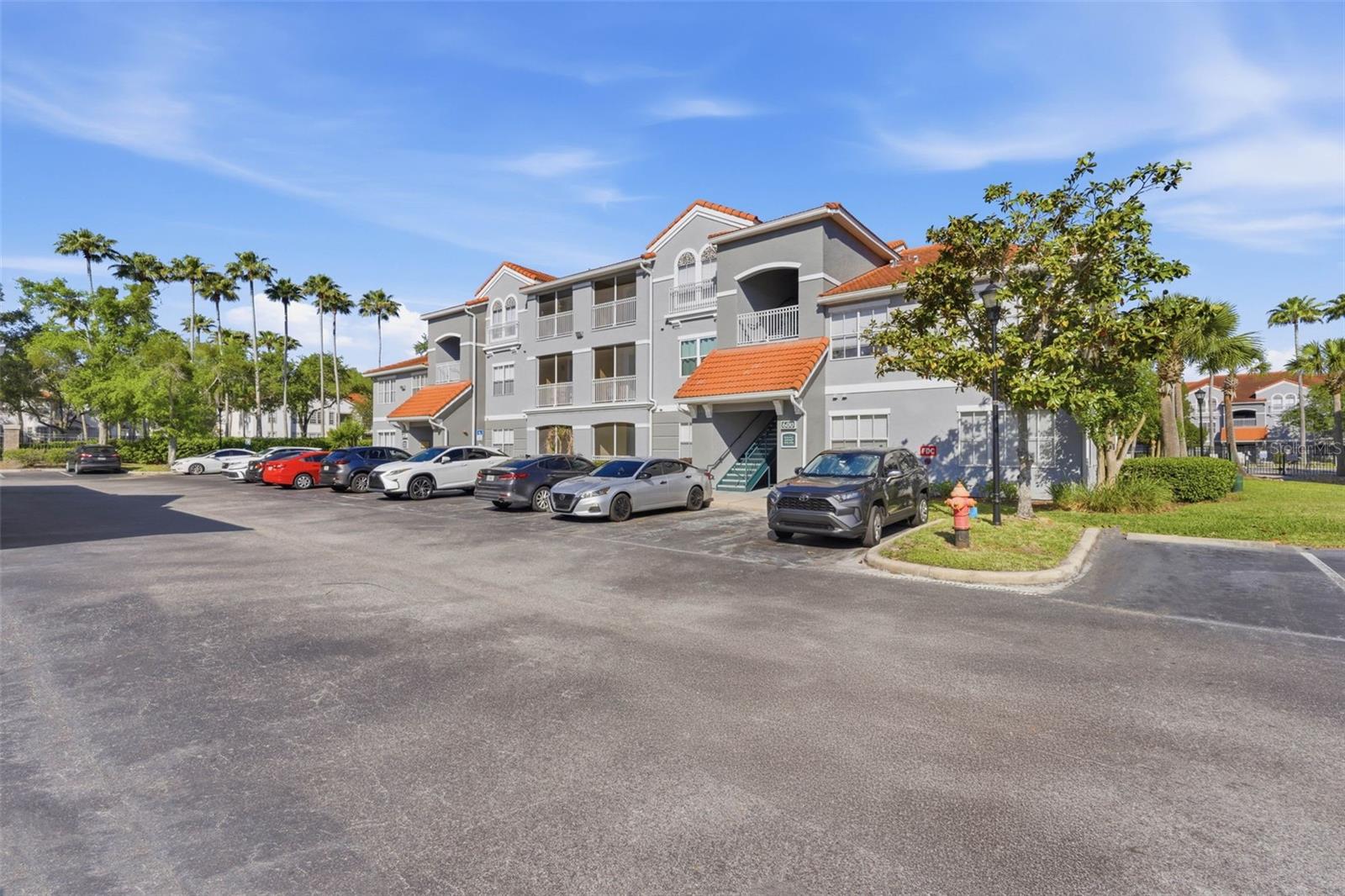 18001 RICHMOND PLACE DR #613, TAMPA, FL, 33647