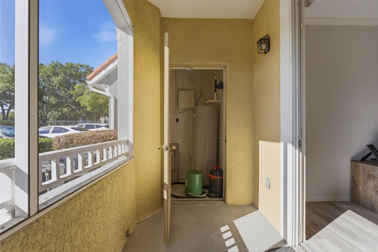 18001 RICHMOND PLACE DR #613, TAMPA, FL, 33647