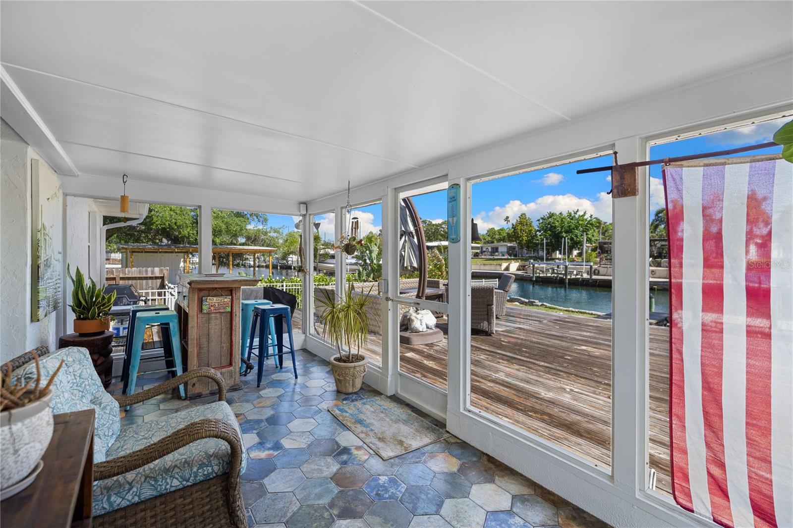 704 69TH AVE, BRADENTON, FL, 34207