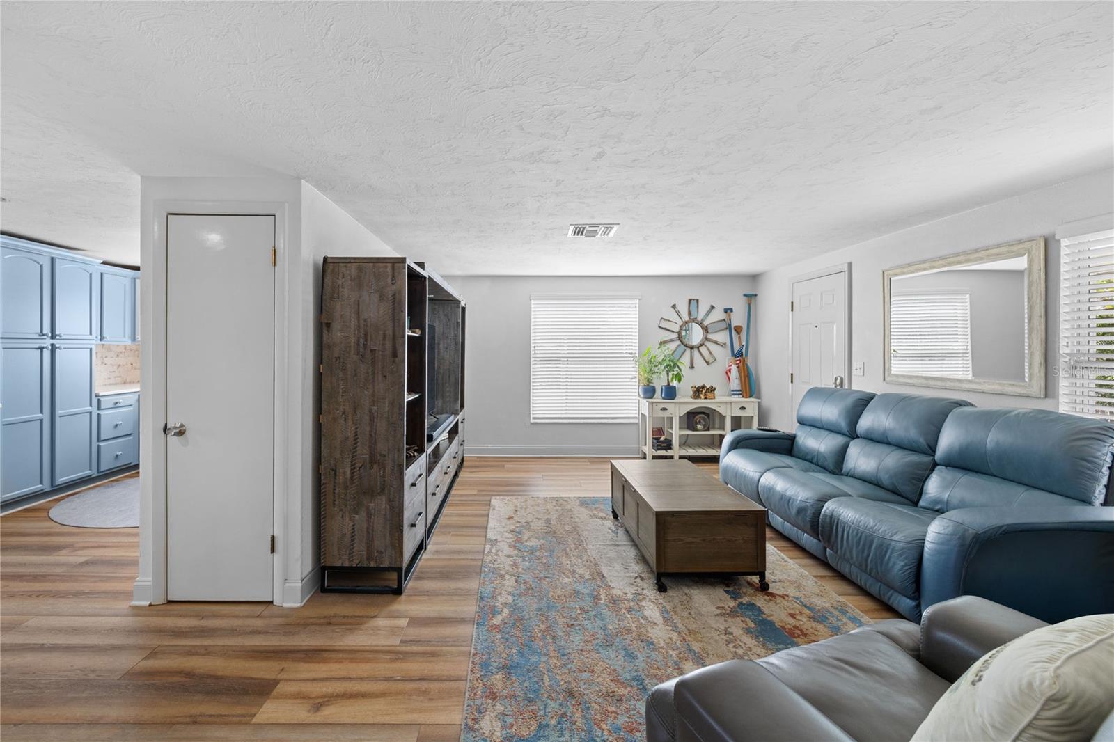 704 69TH AVE, BRADENTON, FL, 34207