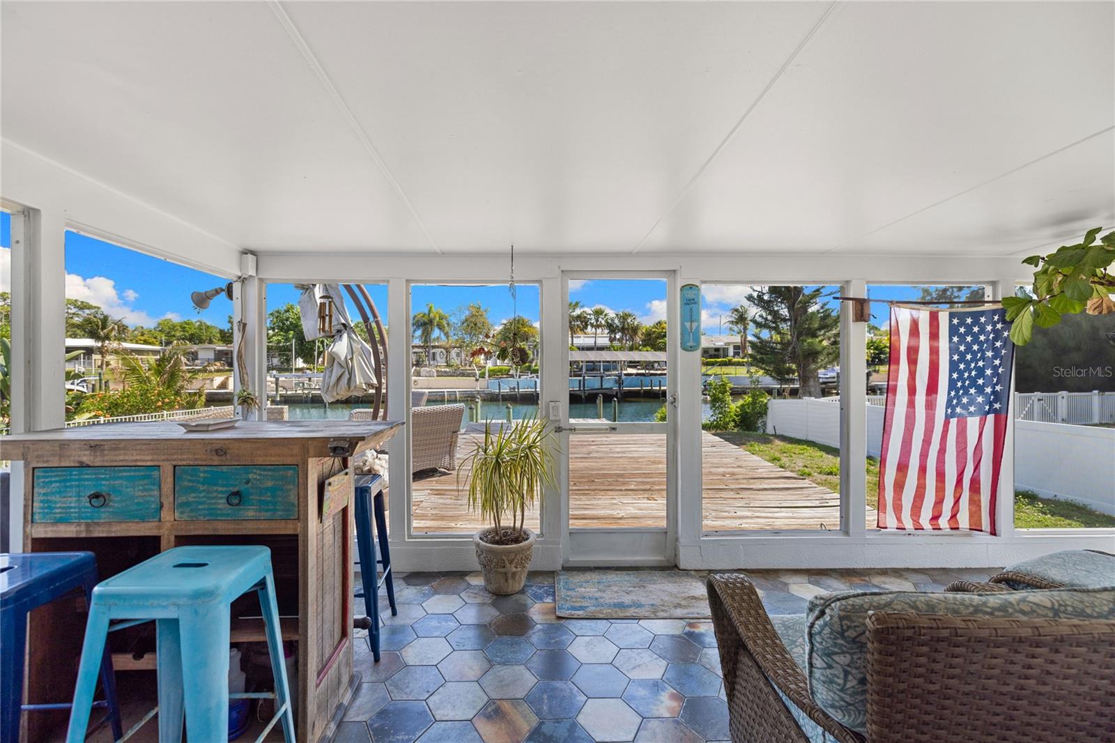 704 69TH AVE, BRADENTON, FL, 34207