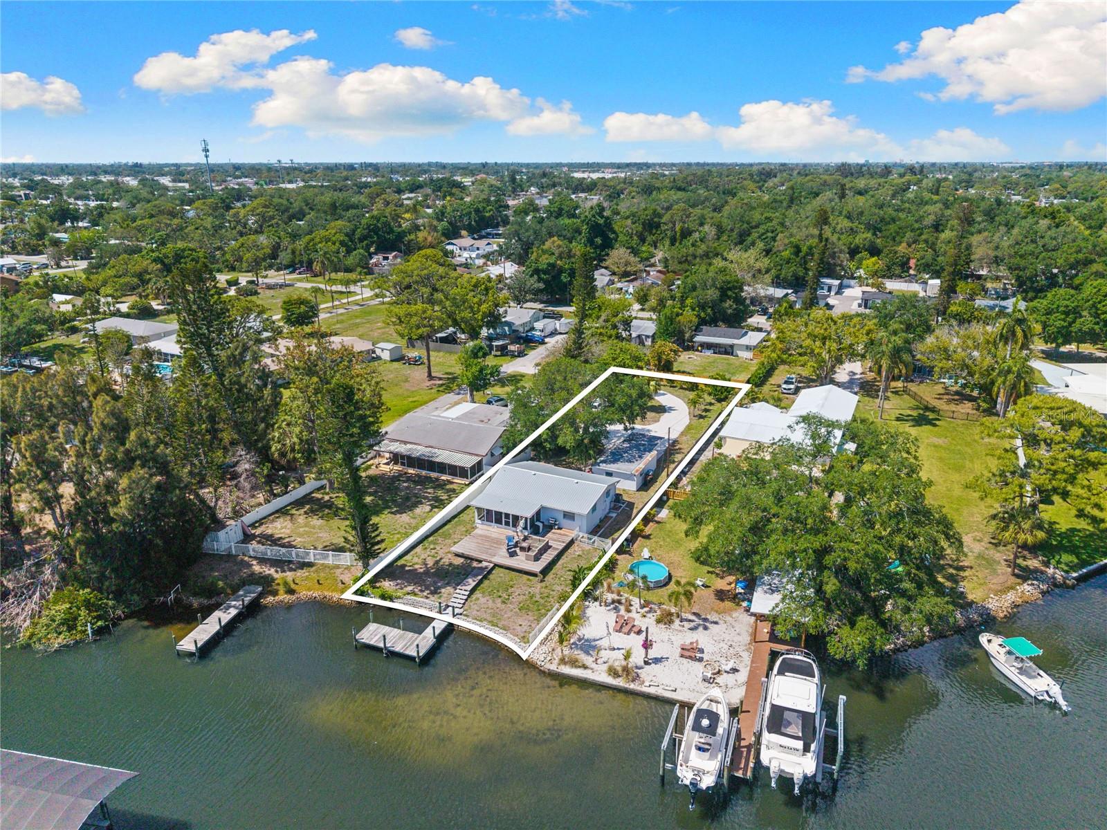 704 69TH AVE, BRADENTON, FL, 34207