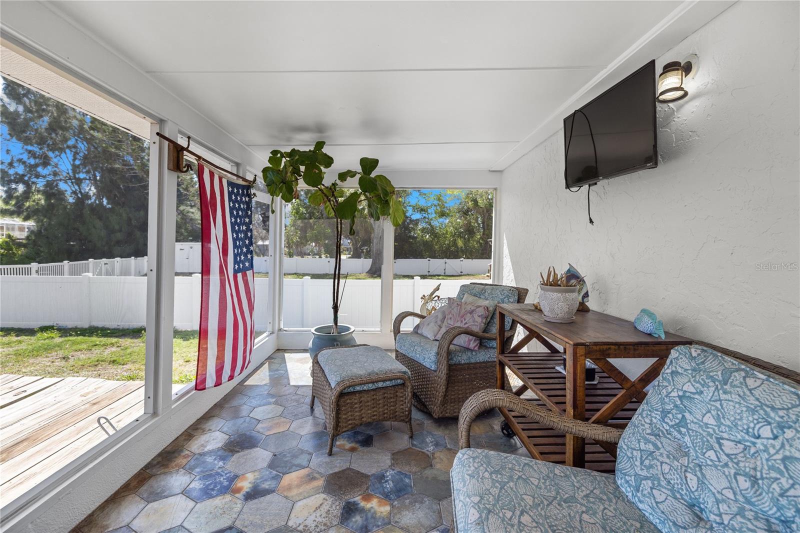 704 69TH AVE, BRADENTON, FL, 34207