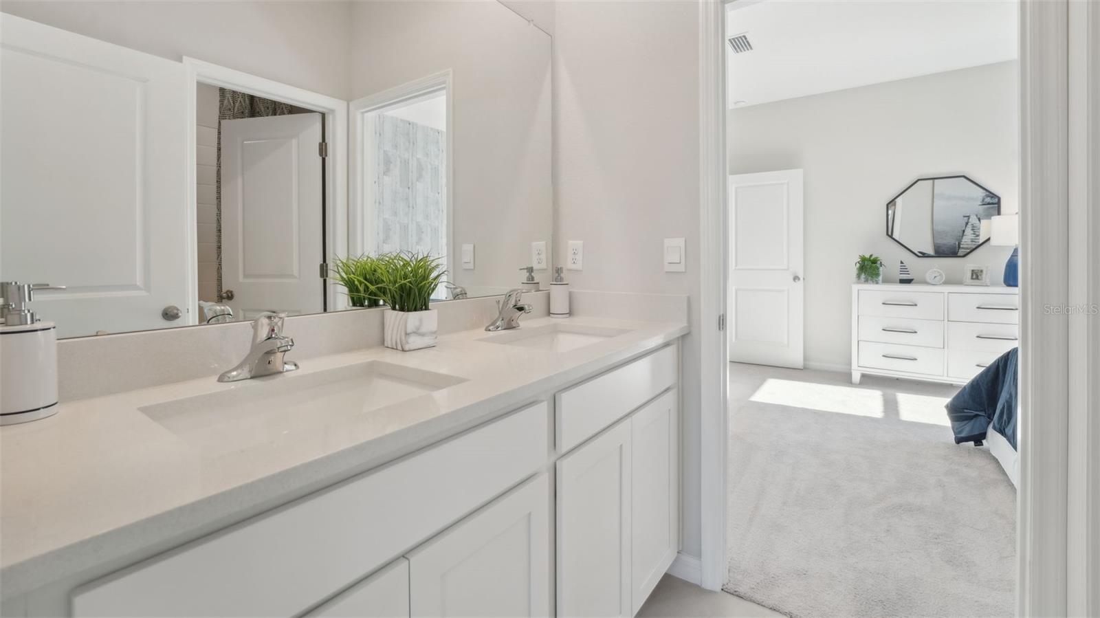 1127 CHASEHILL LN, ZEPHYRHILLS, FL, 33541