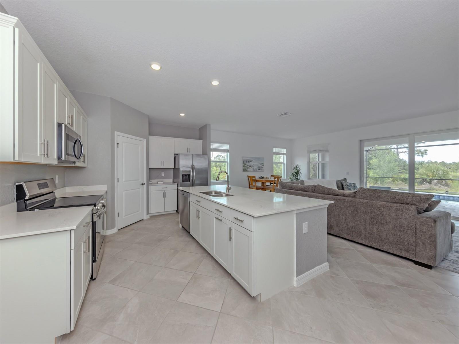 11088 PINOT DR, VENICE, FL, 34293