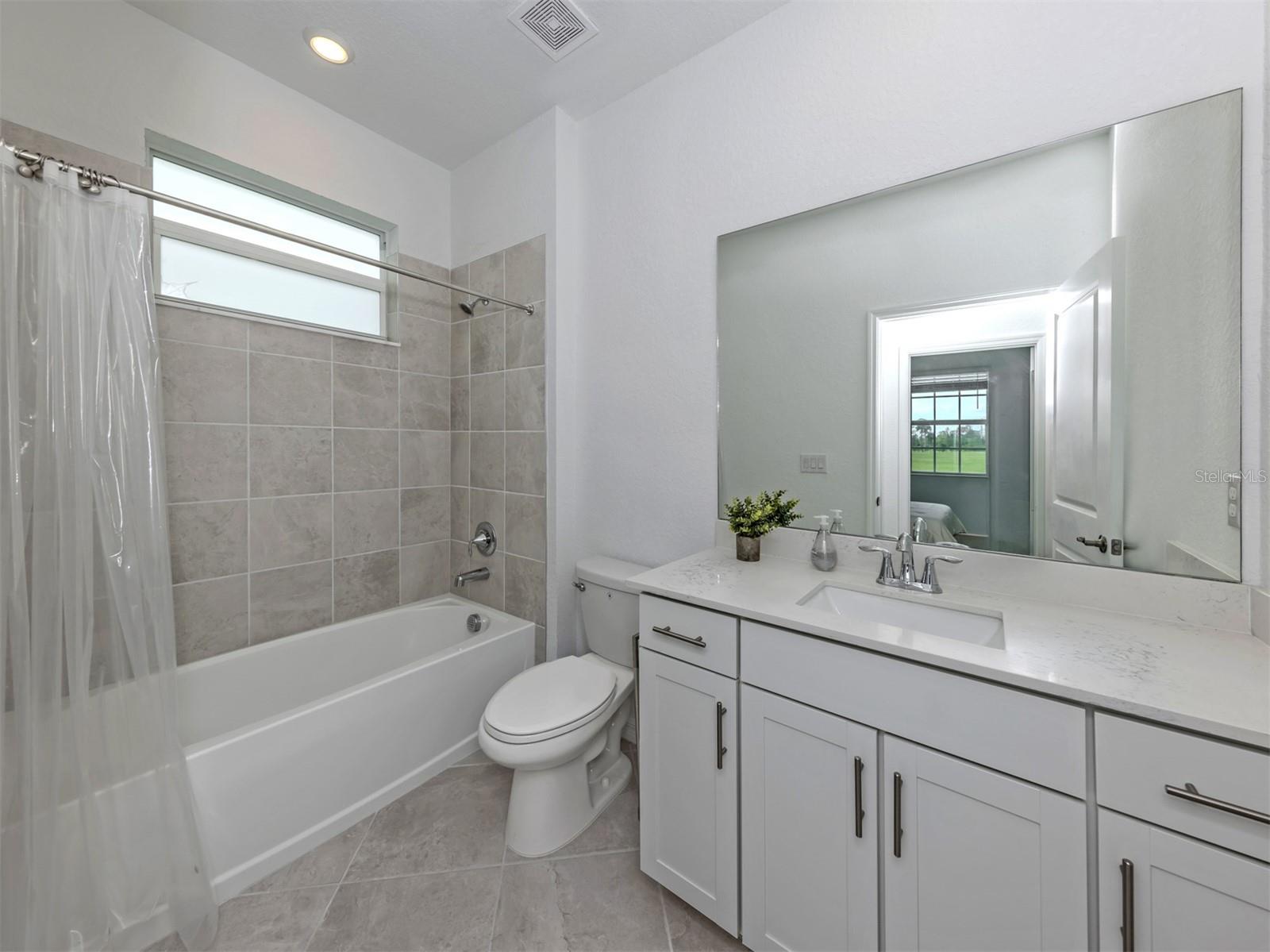 11088 PINOT DR, VENICE, FL, 34293