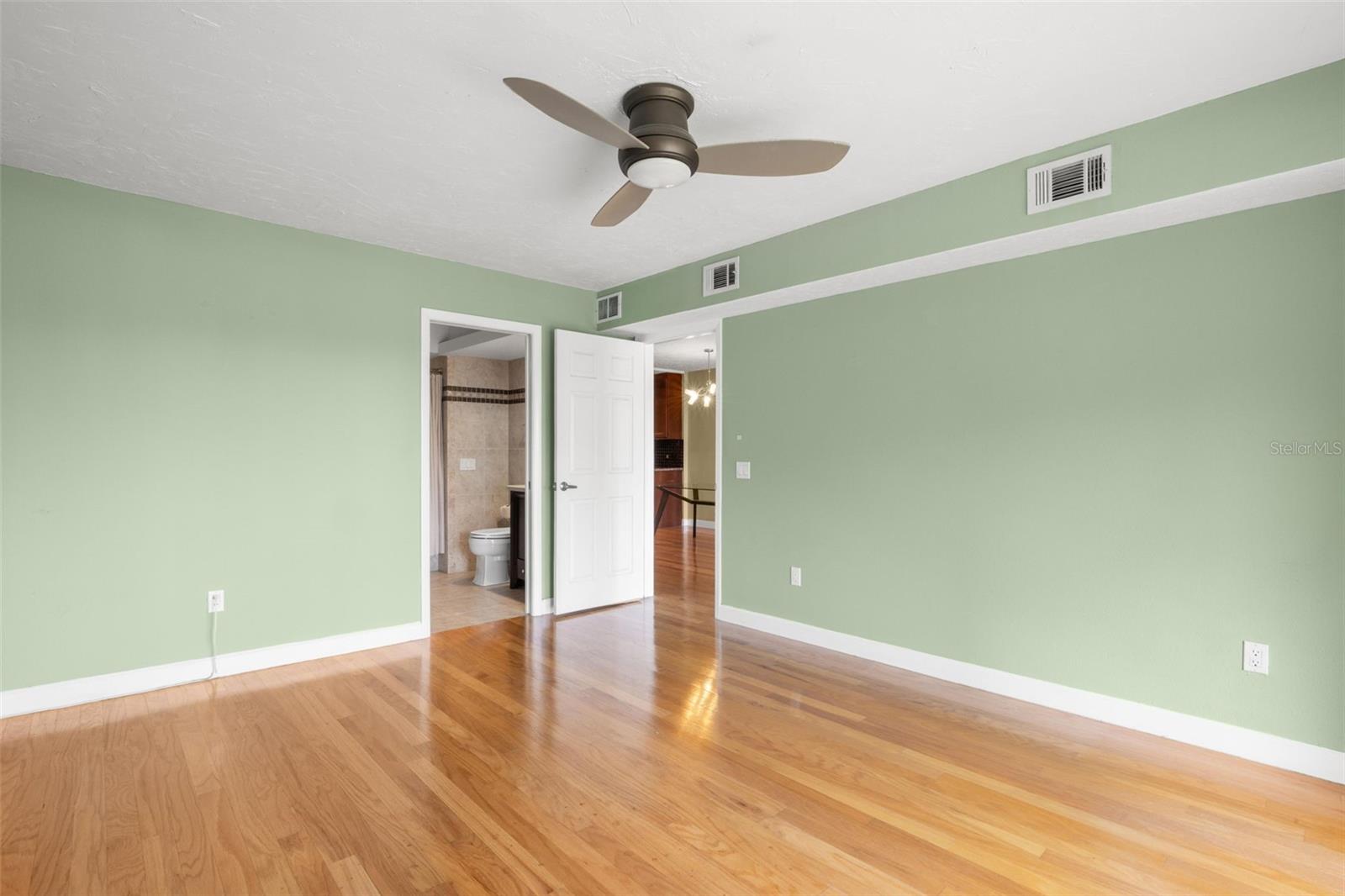 8711 BLIND PASS RD #104A, ST PETERSBURG, FL, 33706