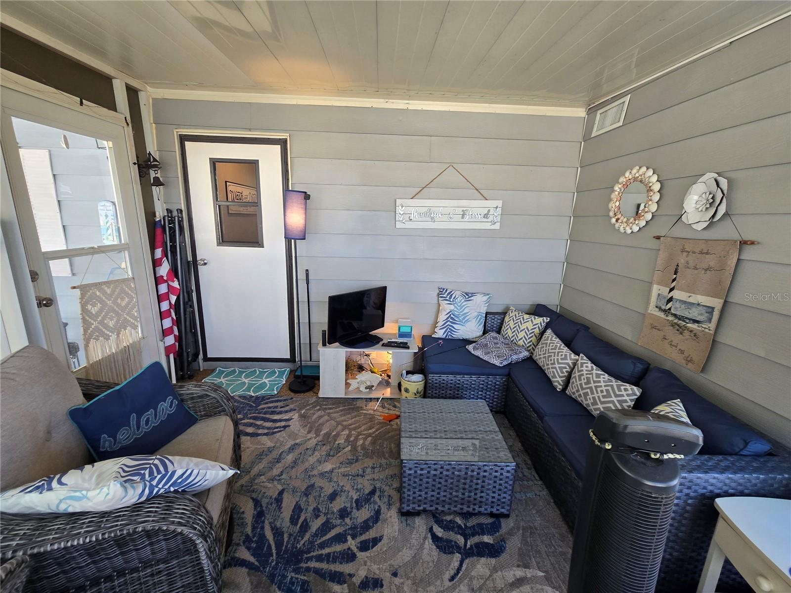 336 VICTORIA DR, HAINES CITY, FL, 33844