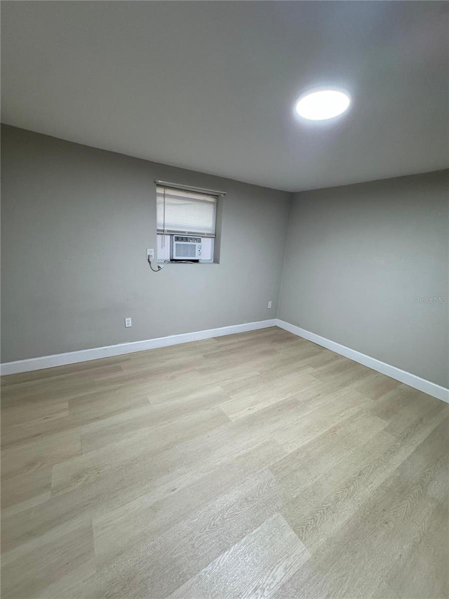 6809 N GUNLOCK AVE, TAMPA, FL, 33614