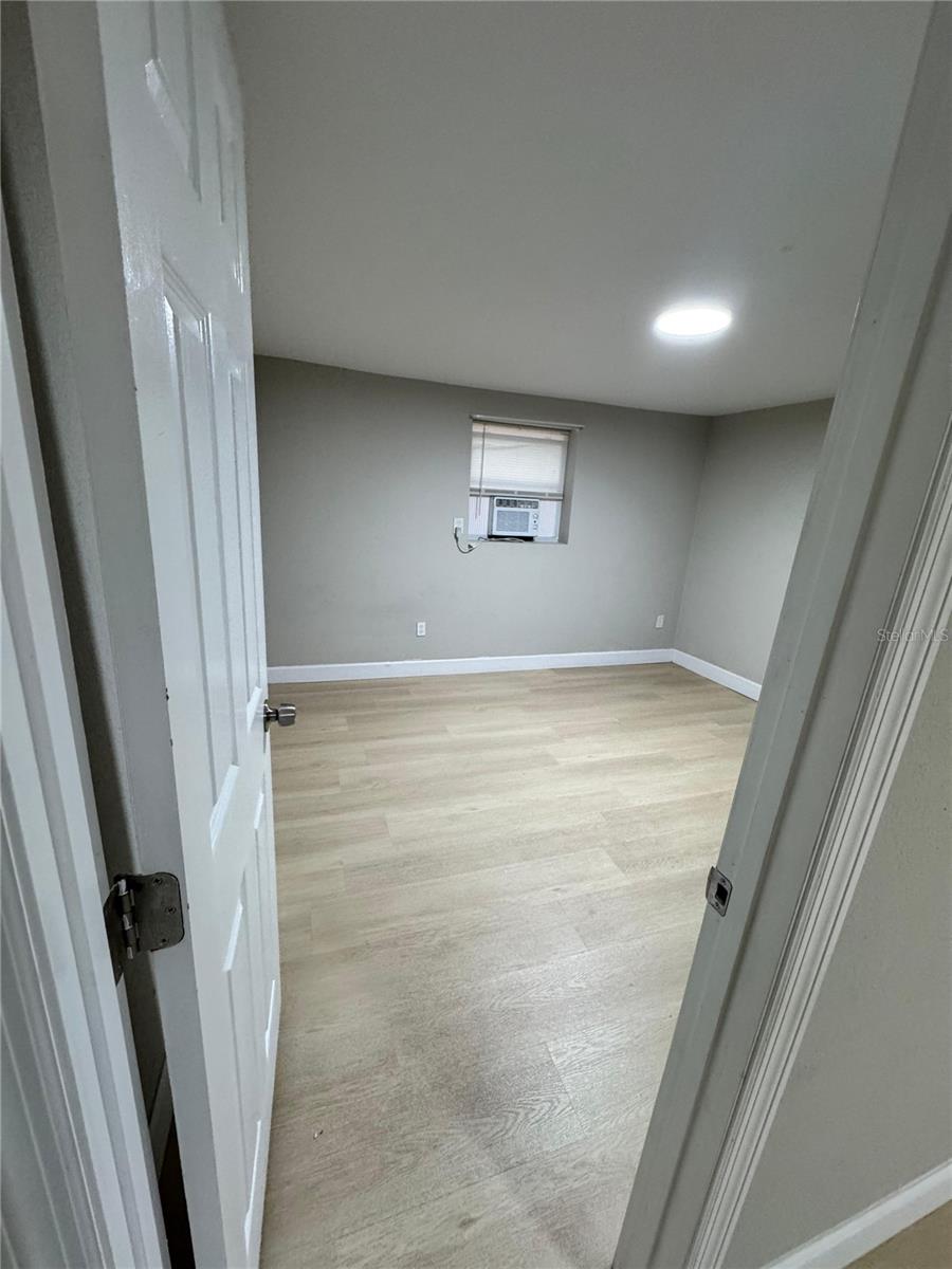 6809 N GUNLOCK AVE, TAMPA, FL, 33614