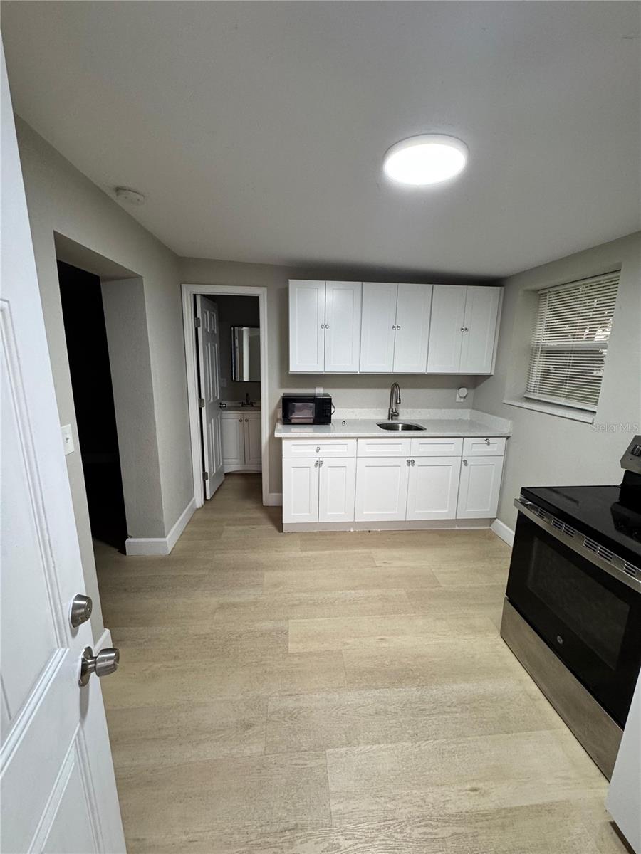 6809 N GUNLOCK AVE, TAMPA, FL, 33614