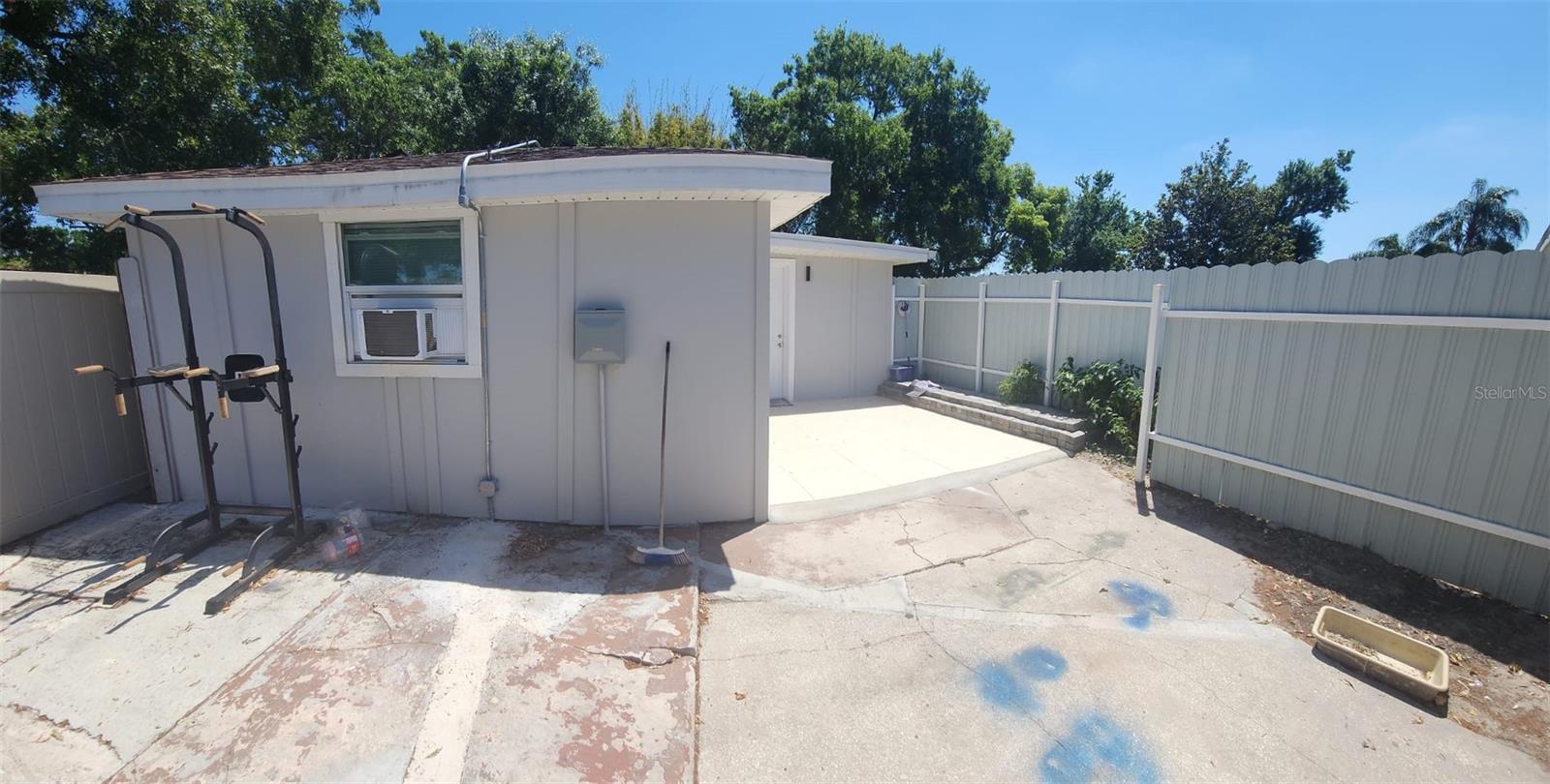 6809 N GUNLOCK AVE, TAMPA, FL, 33614