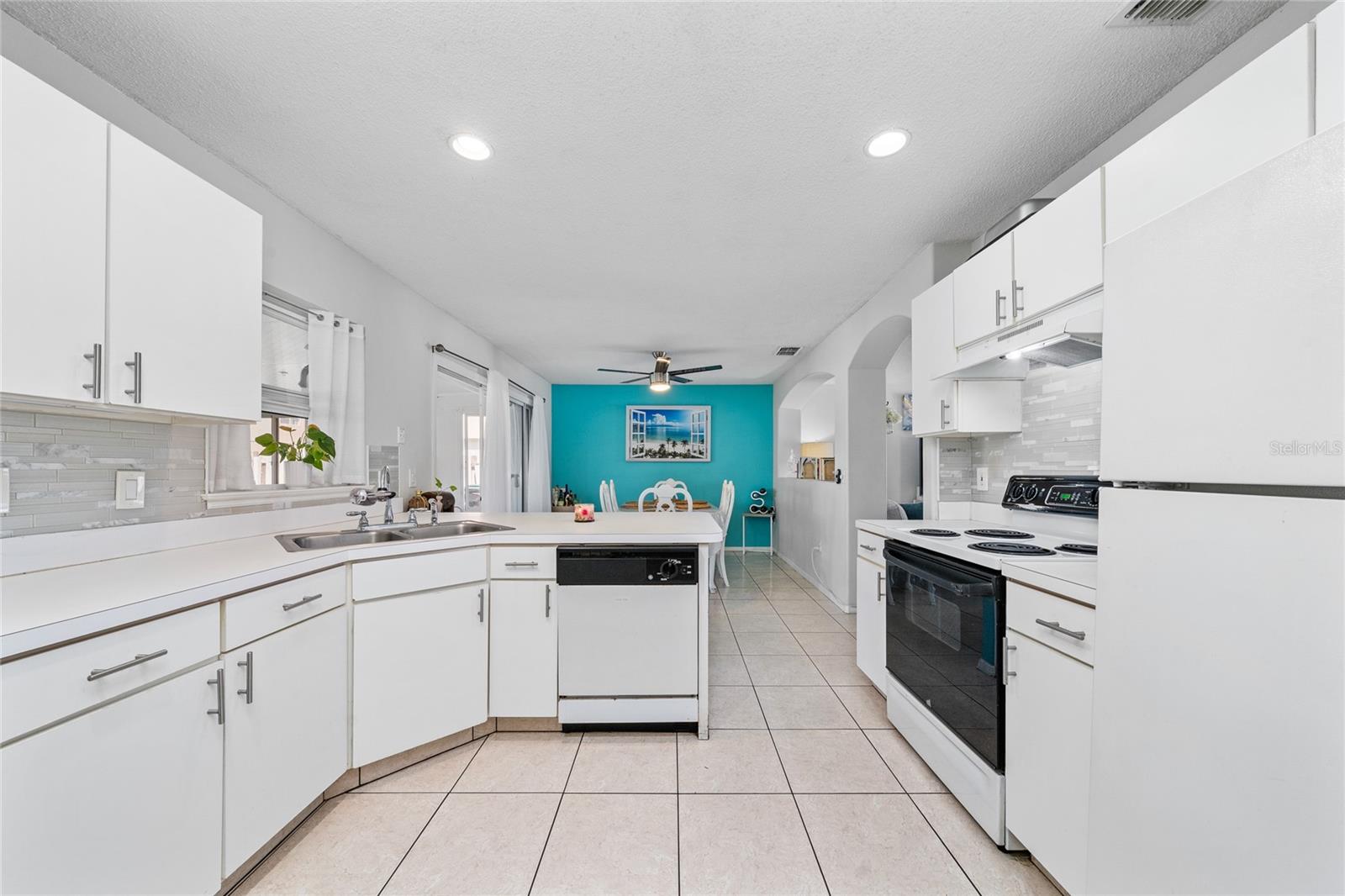 1228 HEATHER LAKE DR, ORLANDO, FL, 32824