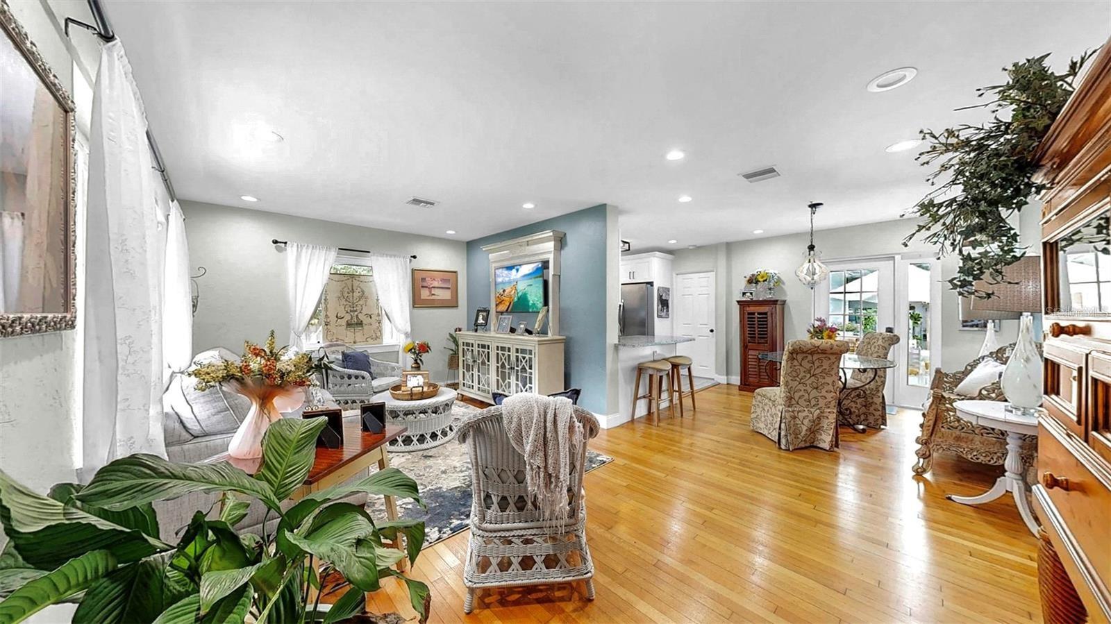 4020 QUEEN ST N, ST PETERSBURG, FL, 33714