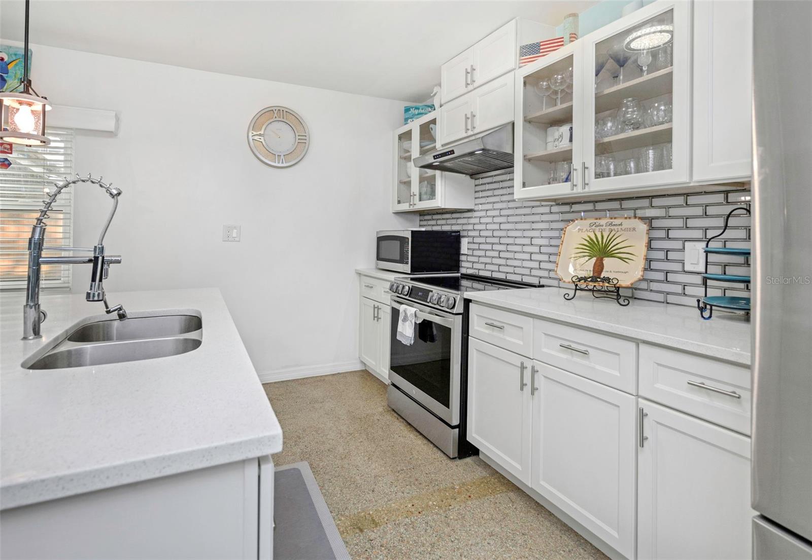 2025 TEMPLE TER, CLEARWATER, FL, 33764