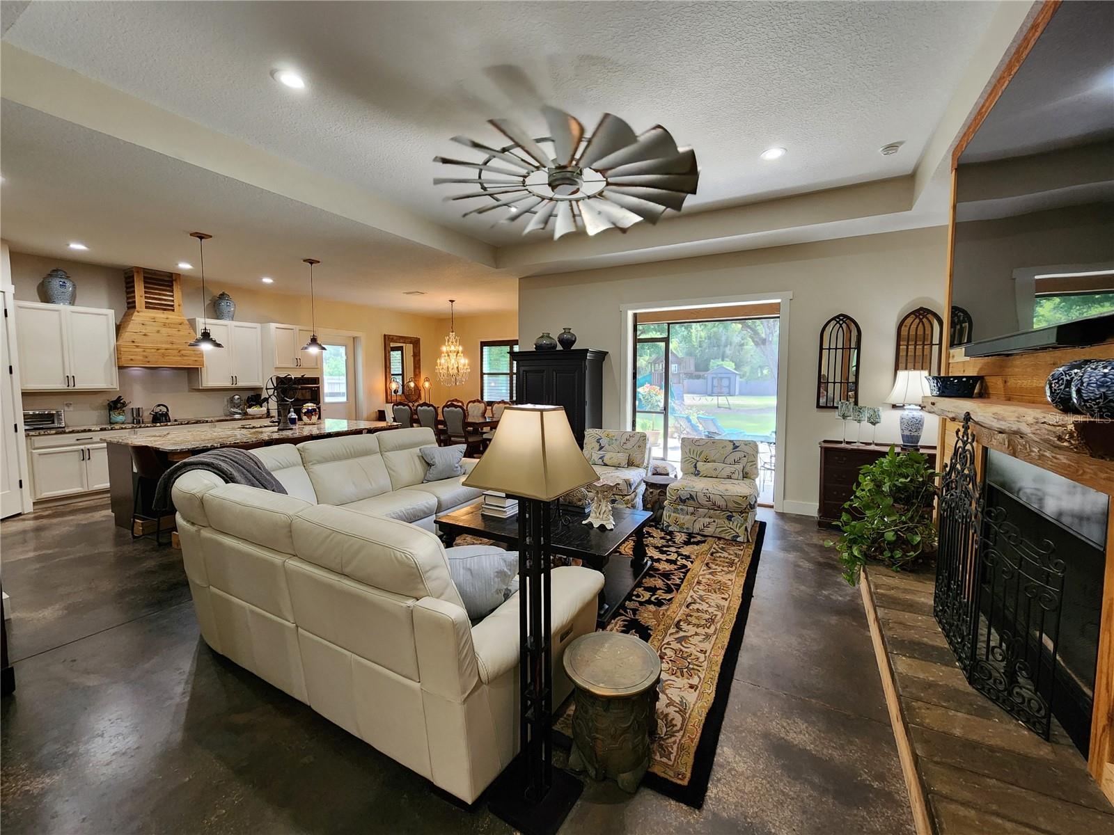 16189 SE 190TH AVE, WEIRSDALE, FL, 32195