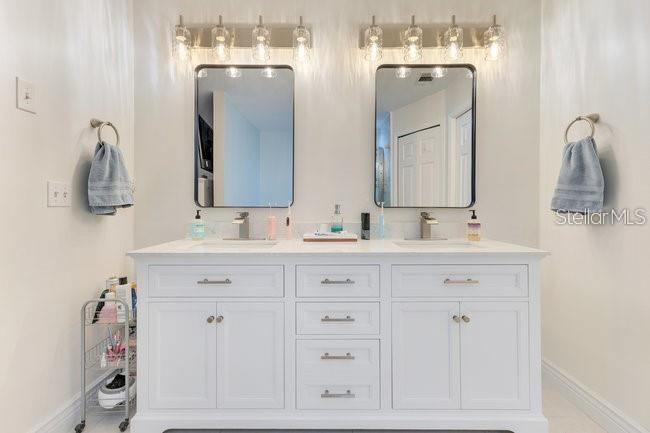 8035 BAYSIDE VIEW DR, ORLANDO, FL, 32819