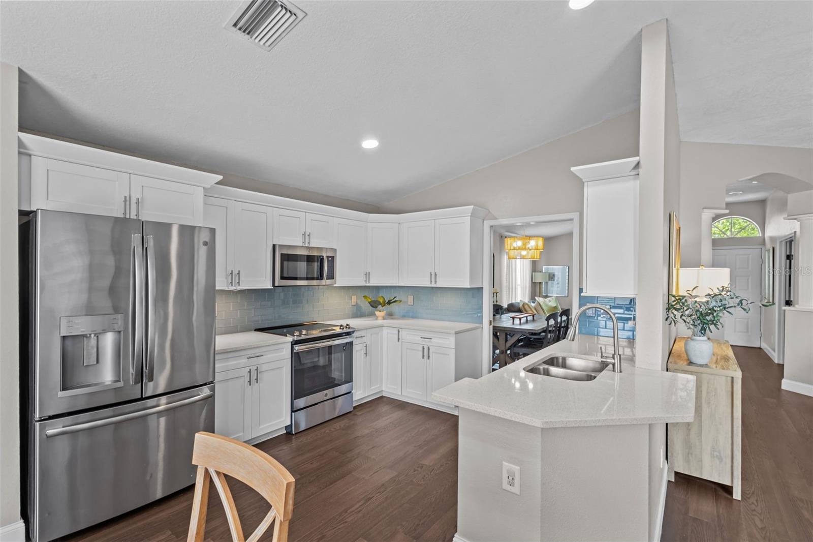 382 FOUNTAINVIEW CIR, OLDSMAR, FL, 34677
