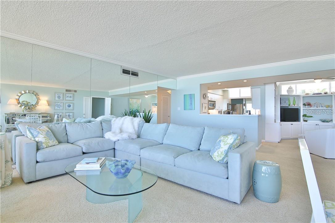 100 SANDS POINT RD #317, LONGBOAT KEY, FL, 34228