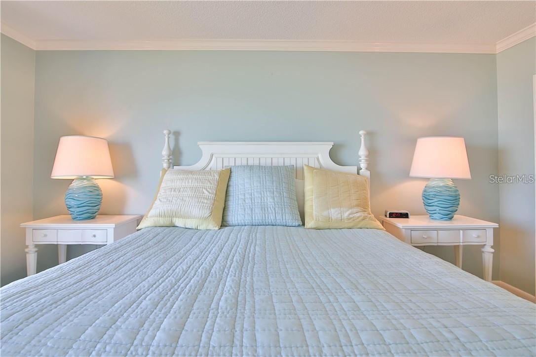 100 SANDS POINT RD #317, LONGBOAT KEY, FL, 34228