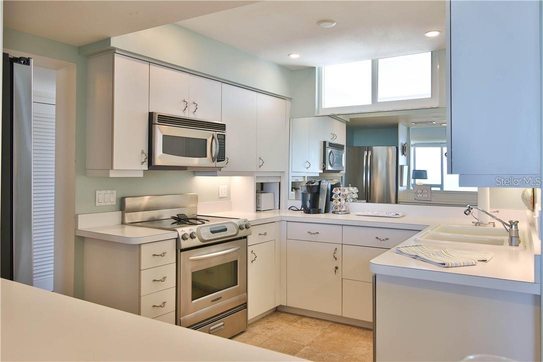 100 SANDS POINT RD #317, LONGBOAT KEY, FL, 34228