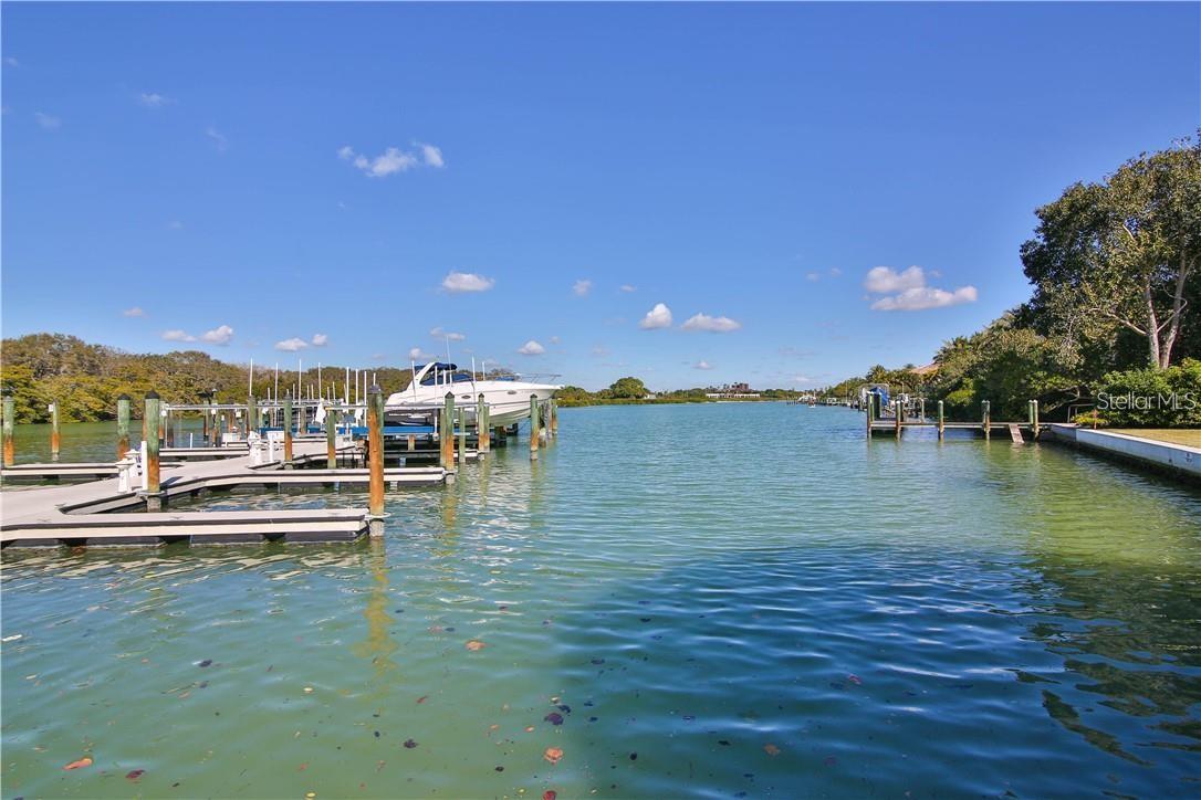 100 SANDS POINT RD #317, LONGBOAT KEY, FL, 34228