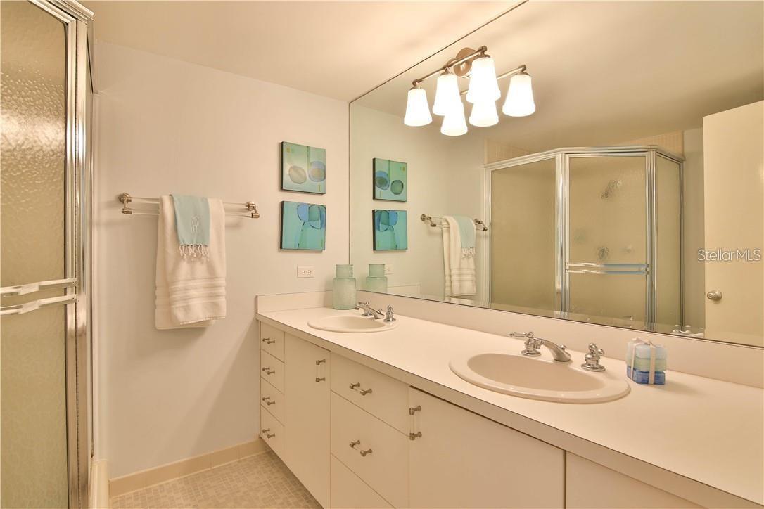 100 SANDS POINT RD #317, LONGBOAT KEY, FL, 34228