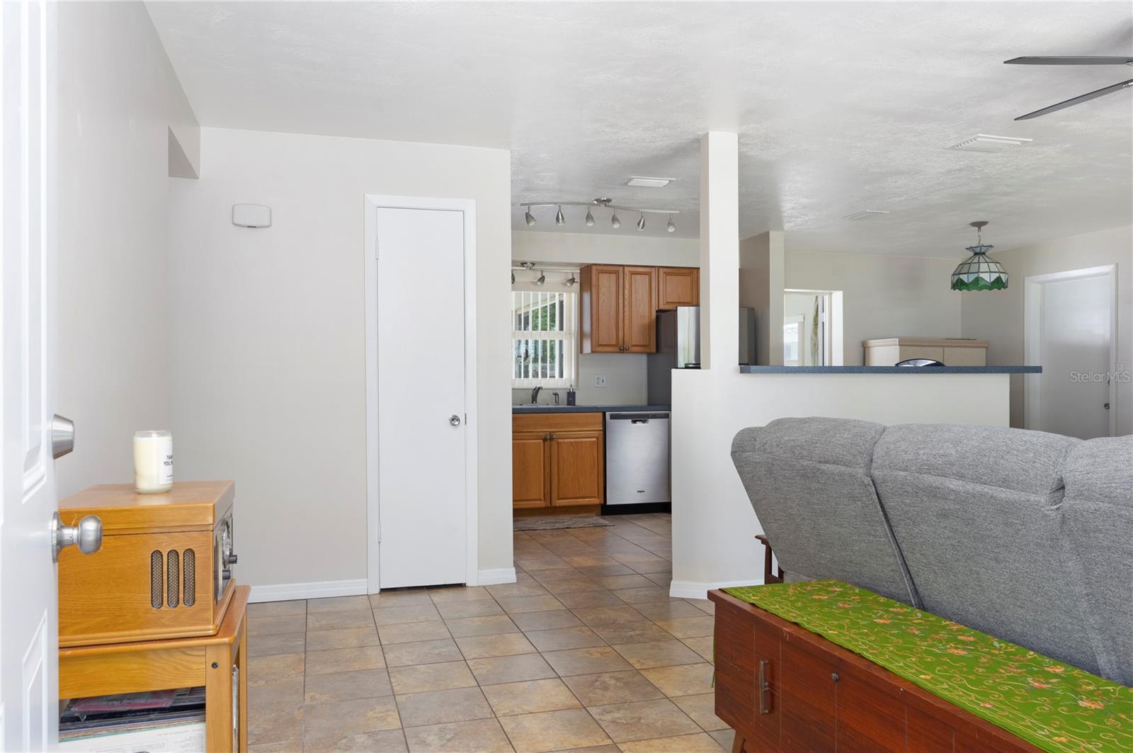 6401 26TH WAY N, ST PETERSBURG, FL, 33702