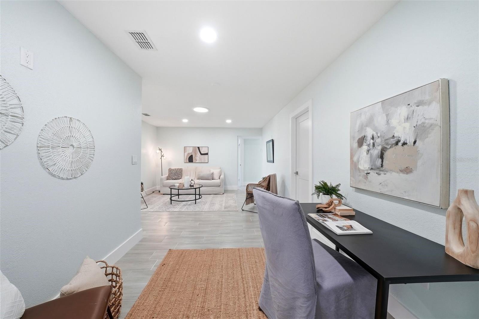 5611 VENETIAN BLVD NE, ST PETERSBURG, FL, 33703