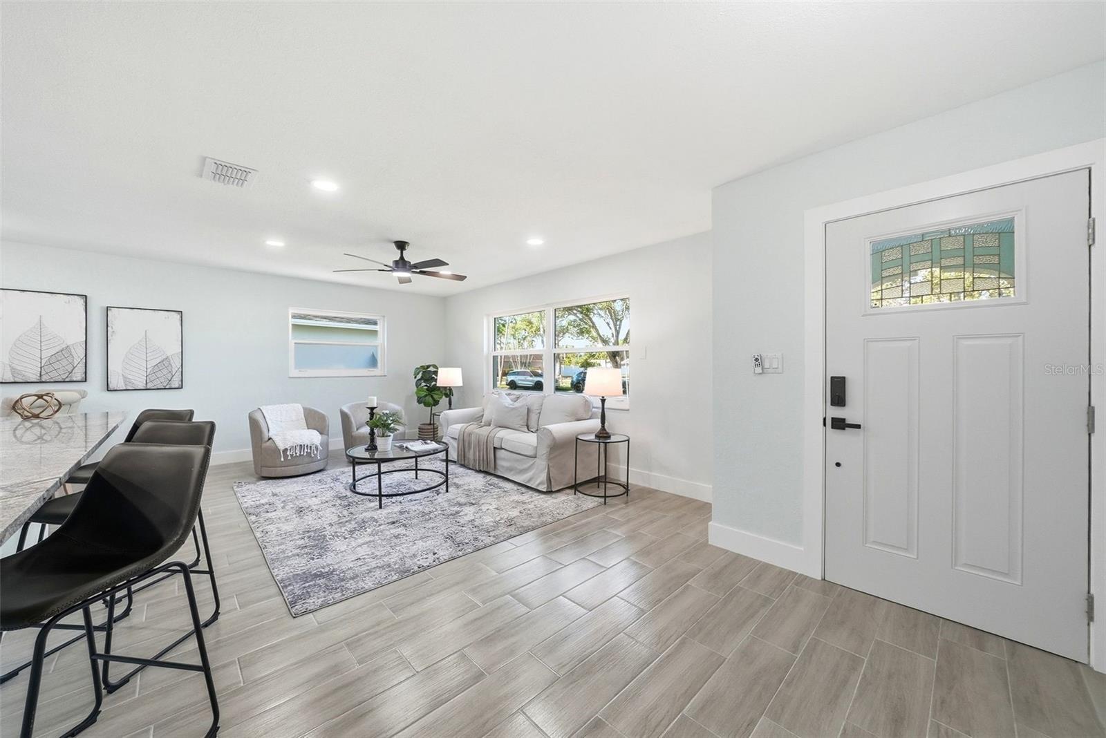 5611 VENETIAN BLVD NE, ST PETERSBURG, FL, 33703