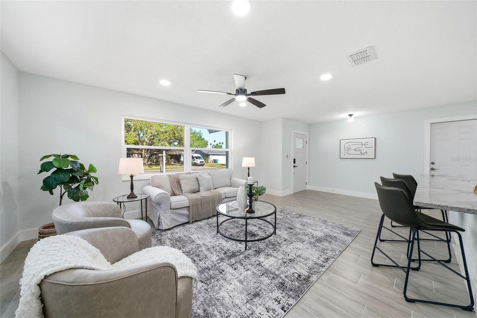 5611 VENETIAN BLVD NE, ST PETERSBURG, FL, 33703