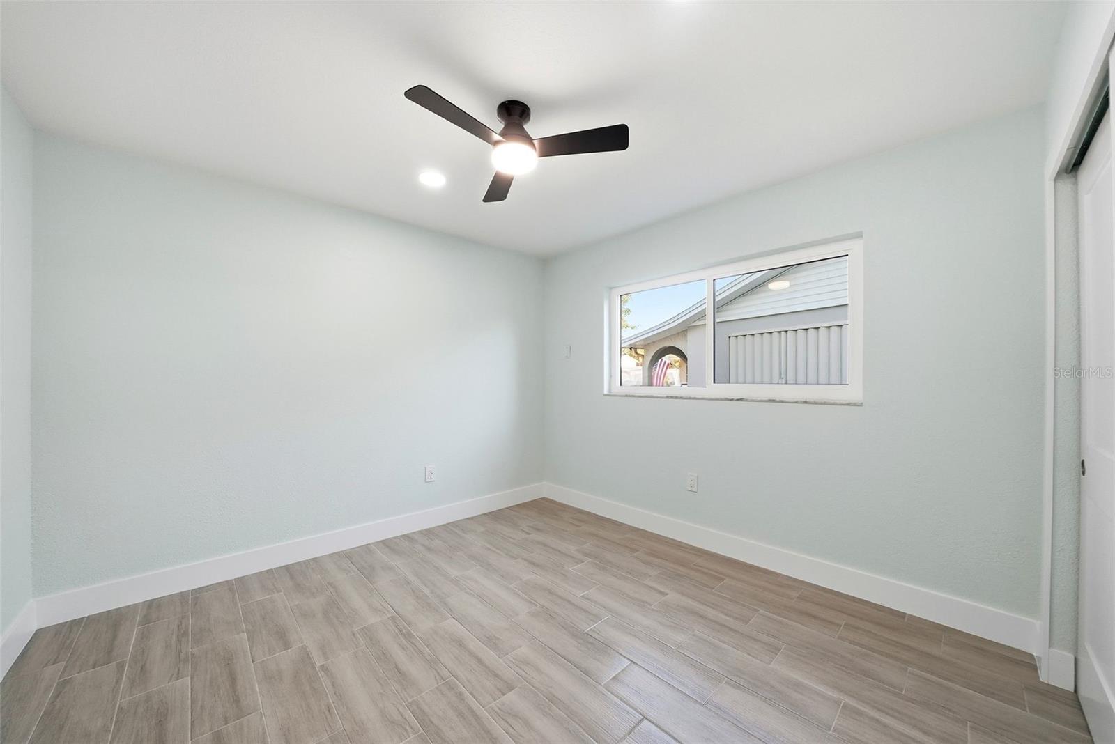 5611 VENETIAN BLVD NE, ST PETERSBURG, FL, 33703