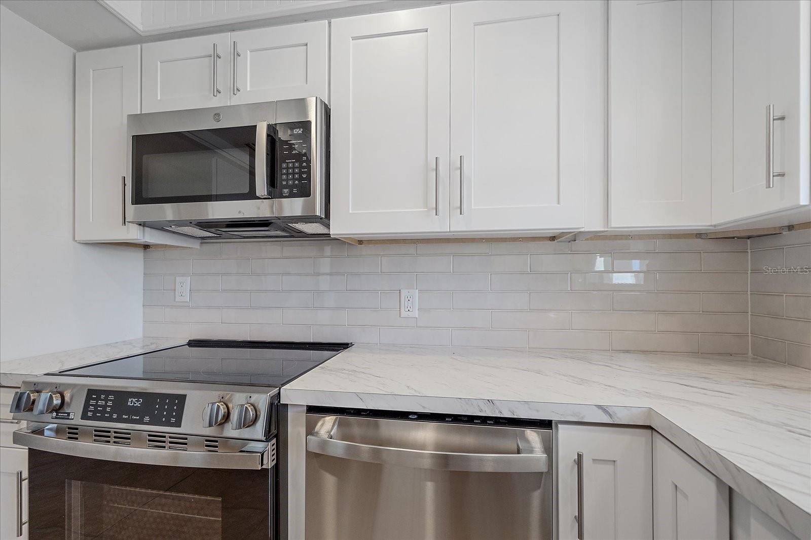 597 SPANISH DR N #12, LONGBOAT KEY, FL, 34228