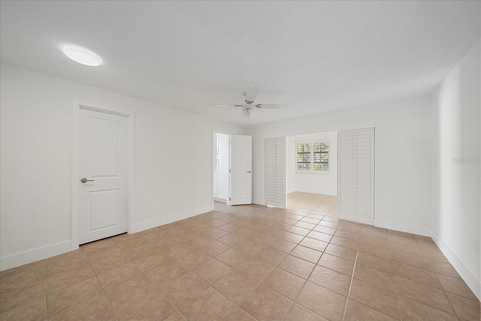 597 SPANISH DR N #12, LONGBOAT KEY, FL, 34228