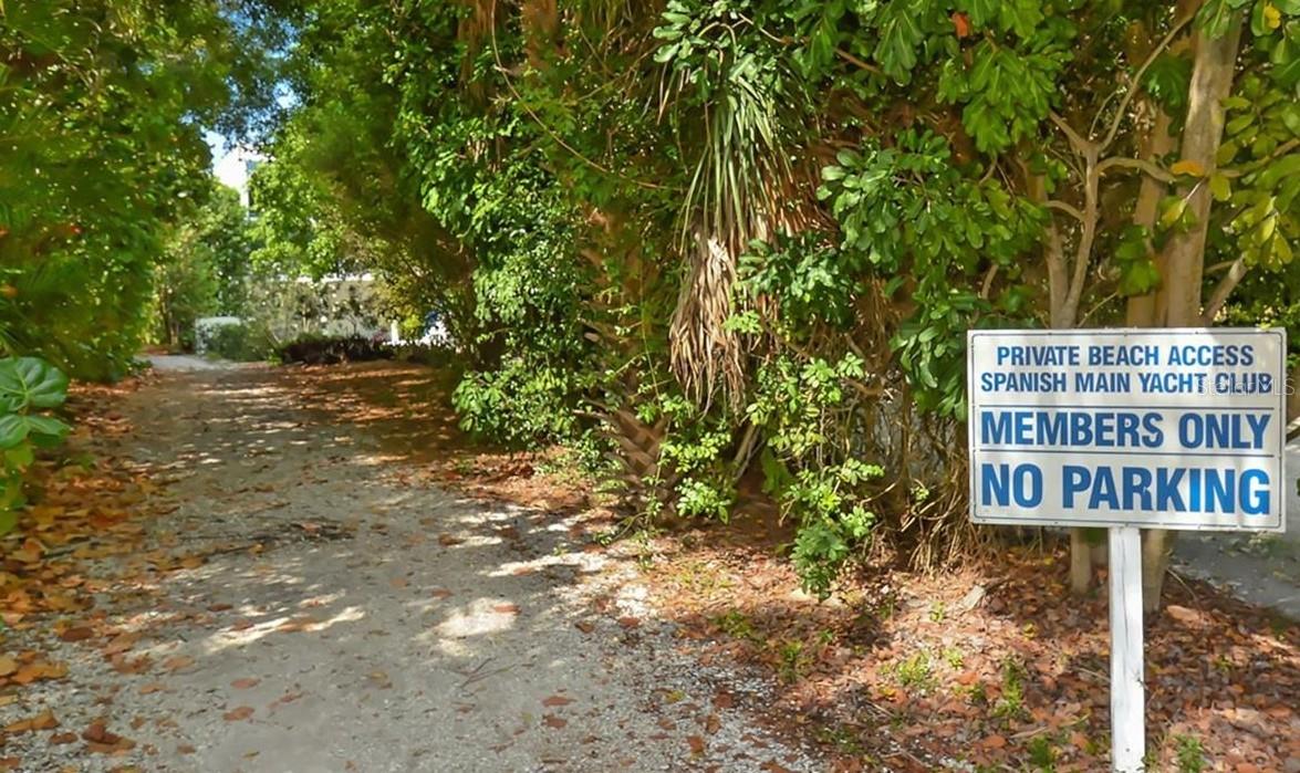 597 SPANISH DR N #12, LONGBOAT KEY, FL, 34228