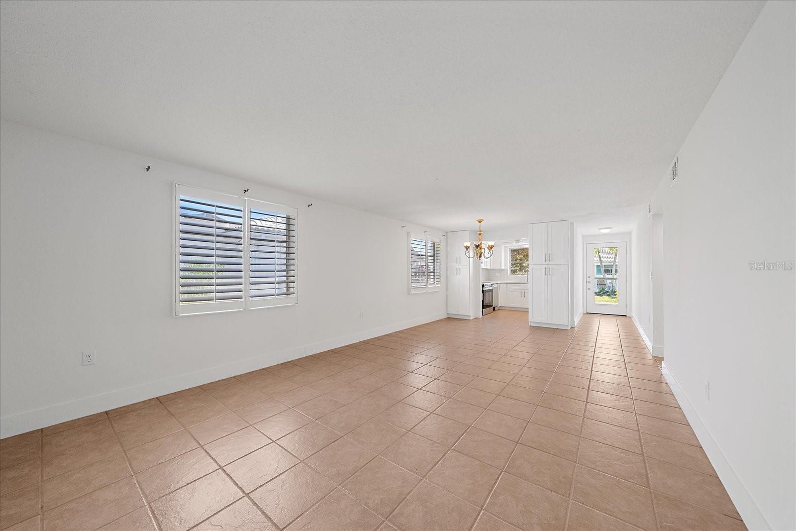 597 SPANISH DR N #12, LONGBOAT KEY, FL, 34228