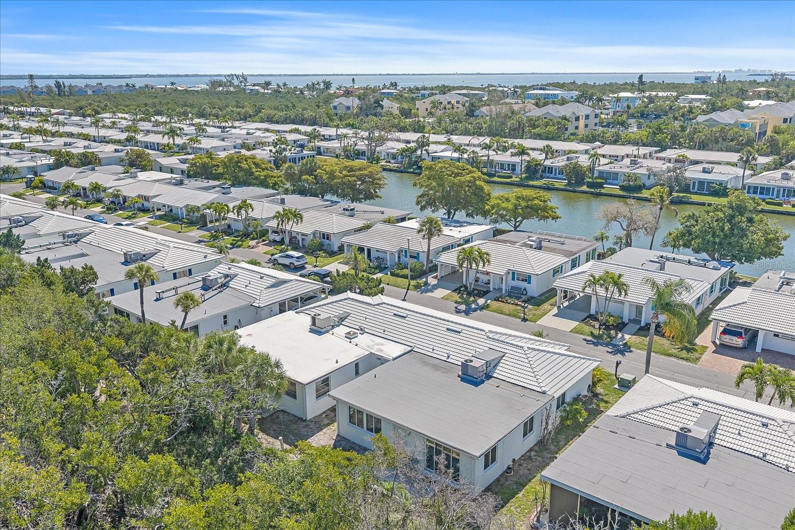 597 SPANISH DR N #12, LONGBOAT KEY, FL, 34228